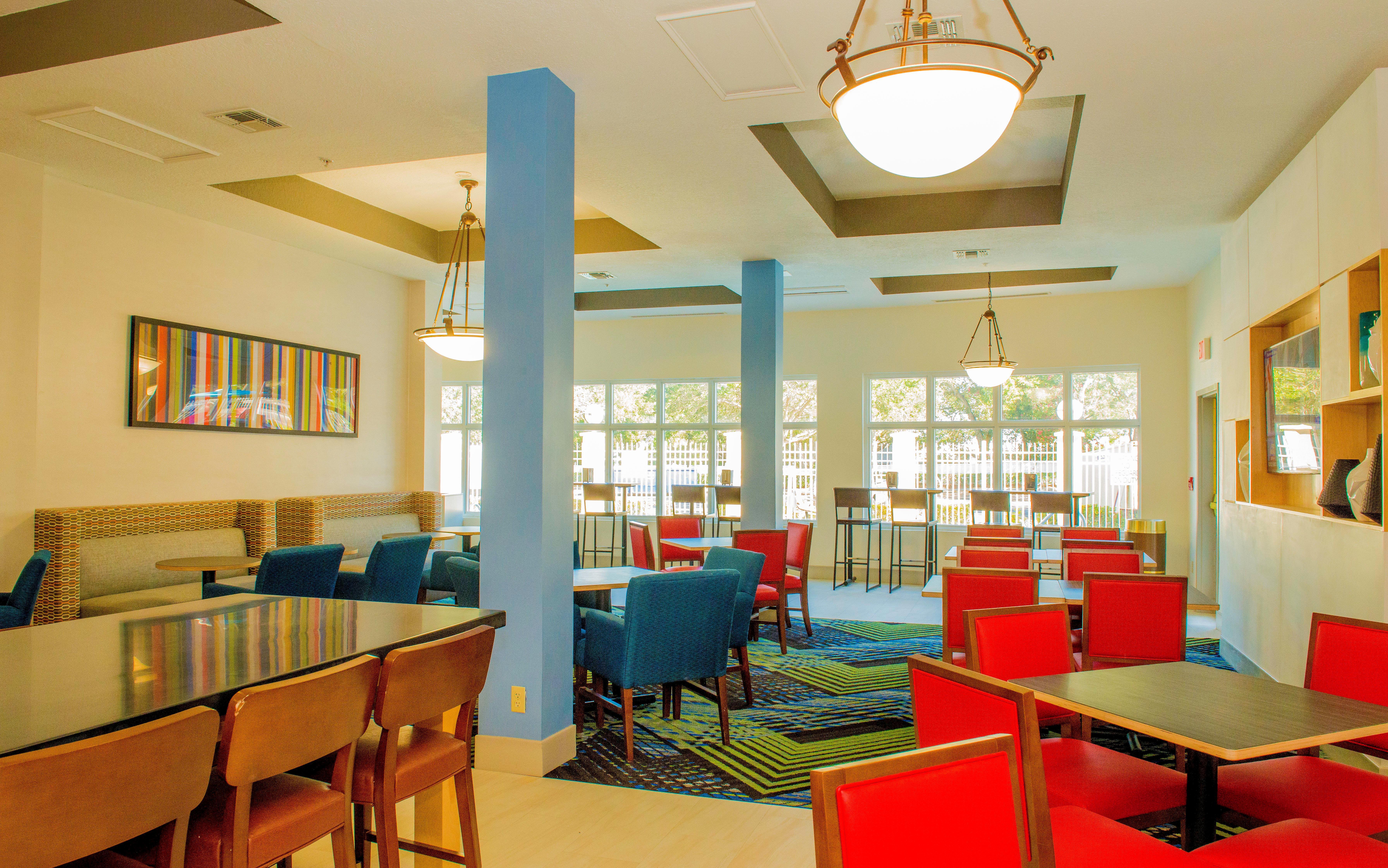 Holiday Inn Express St. Petersburg North / I-275 By Ihg Zewnętrze zdjęcie
